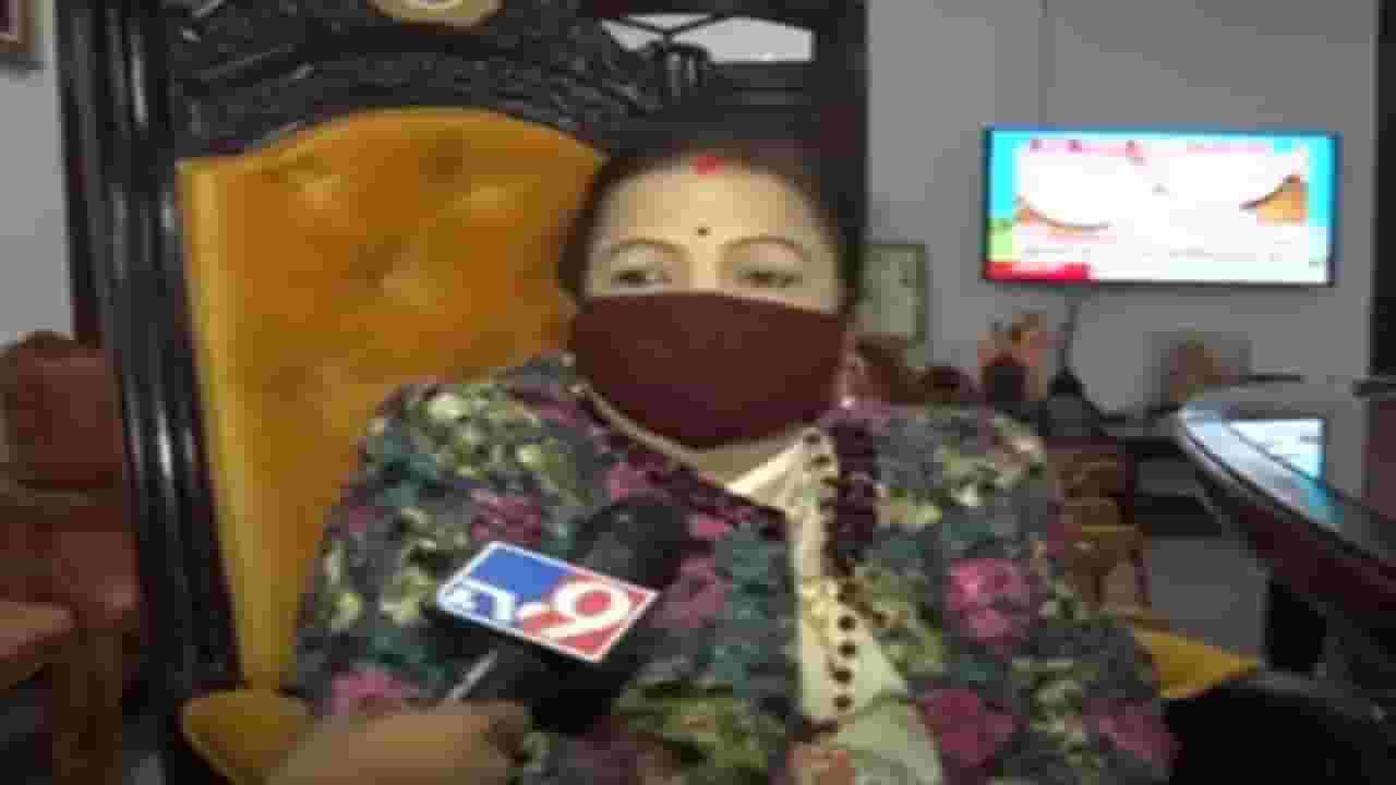 भाजप नगरसेवक आक्रमक होणार म्हणजे चांगल्या कामांना विरोध करणार का?, किशोरी पेडणेकर यांचा सवाल भाजप नगरसेवक आक्रमक होणार म्हणजे चांगल्या कामांना विरोध करणार का?, किशोरी पेडणेकर यांचा सवाल