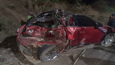 कात्रज परिसरात कंटेनर-कारचा भीषण अपघात; अपघातात एक जण ठार