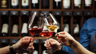 Wine in Maharashtra: वाईन, बियर आणि व्हिस्कीमध्ये फरक काय?, फायदे की तोटे?; वाचा स्पेशल रिपोर्ट