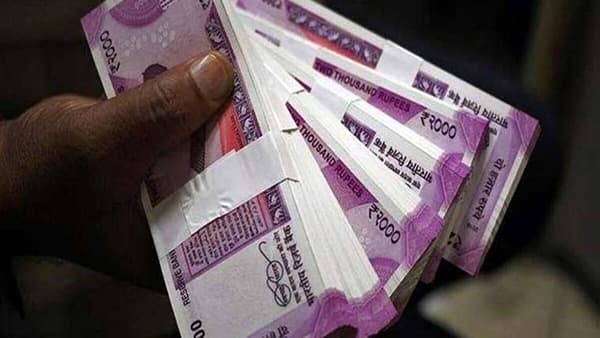 7th Pay Commission Updates: केंद्र सरकारचे केंद्रीय कर्मचाऱ्यांना महागडे गिफ्ट ! 1 कोटींहून अधिक कर्मचा-यांना होणार फायदा