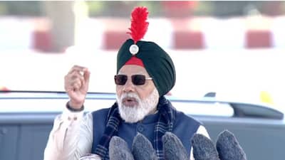 Pm Modi : जिथं तिथं हवा फक्त मोदींच्या लुकची, आता मोदी कोणत्या लुकमध्ये? पाहा