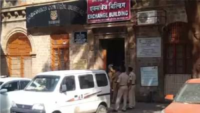 सुशांत सिंह राजपूतच्या ड्रग तस्कर शेजाऱ्याला एनसीबीकडून अटक, तब्बल 8 महिन्यांनंतर एसीबीच्या जाळ्यात