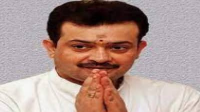 जवळच्यांनीच घात केला, भय्यू महाराज आत्महत्याप्रकरणी तिघांना सहा वर्षाची शिक्षा