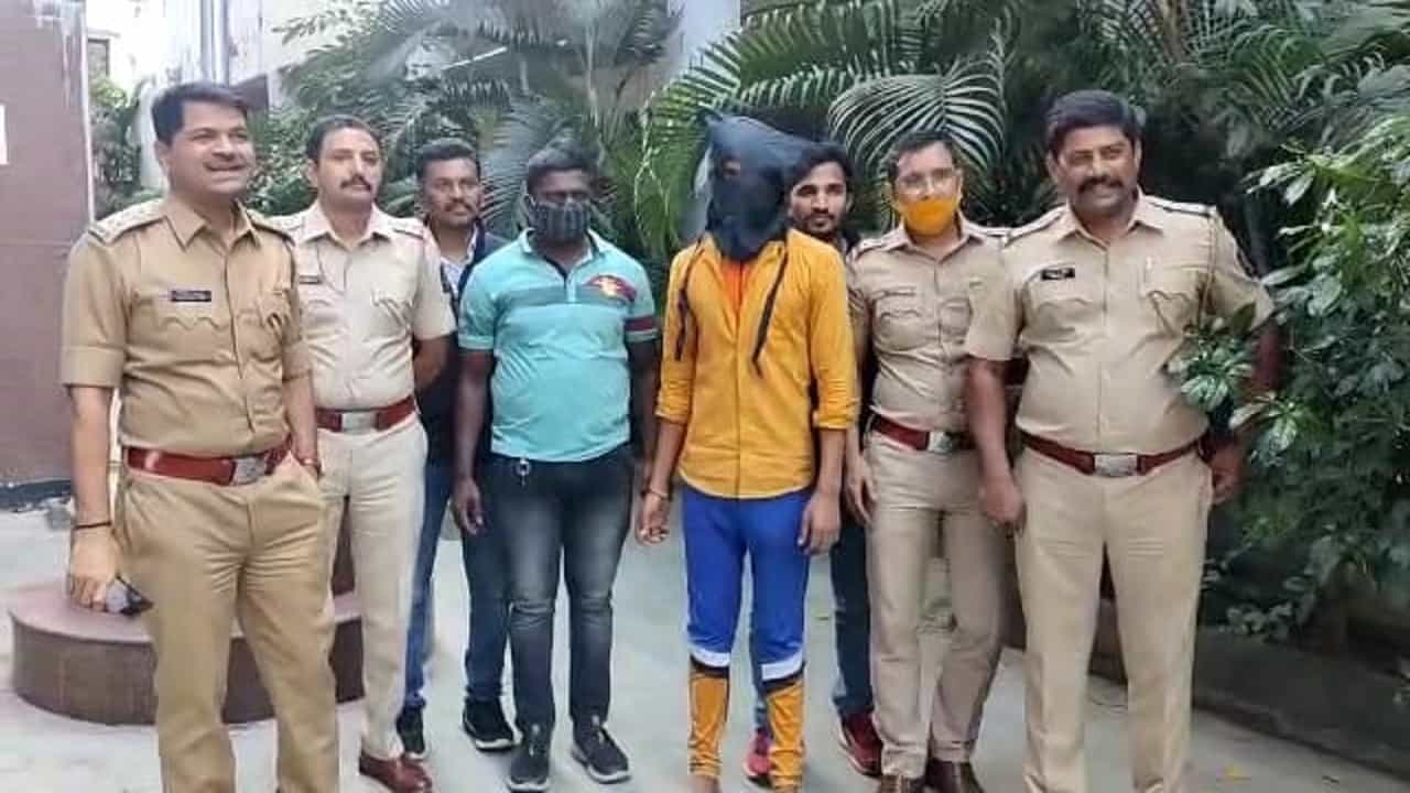 Borivali Murder : आईशी अनैतिक संबंध असल्याचा संशय, मित्राची चालत्या मालगाडीसमोर ढकलून हत्या