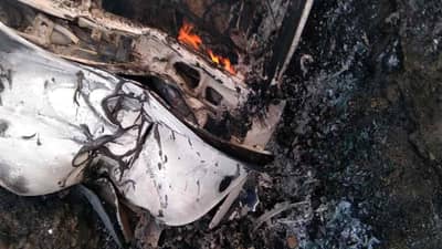 Nagpur Accident | द बर्निंग कार! ताबा सुटल्याने डिव्हायडरवर आदळून पेटली कार; चालकाचा मृत्यू नेमका कसा झाला?