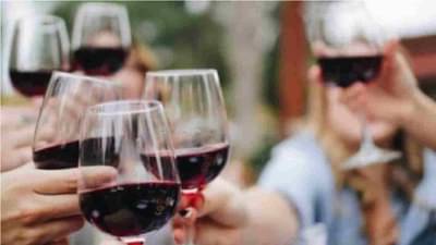 Wine पिऊन गाडी चालवली तर बार दाखवणार की तुरूंग? यूझरच्या प्रश्नाला मुंबई पोलिसांचंही गंमतीदार उत्तर...