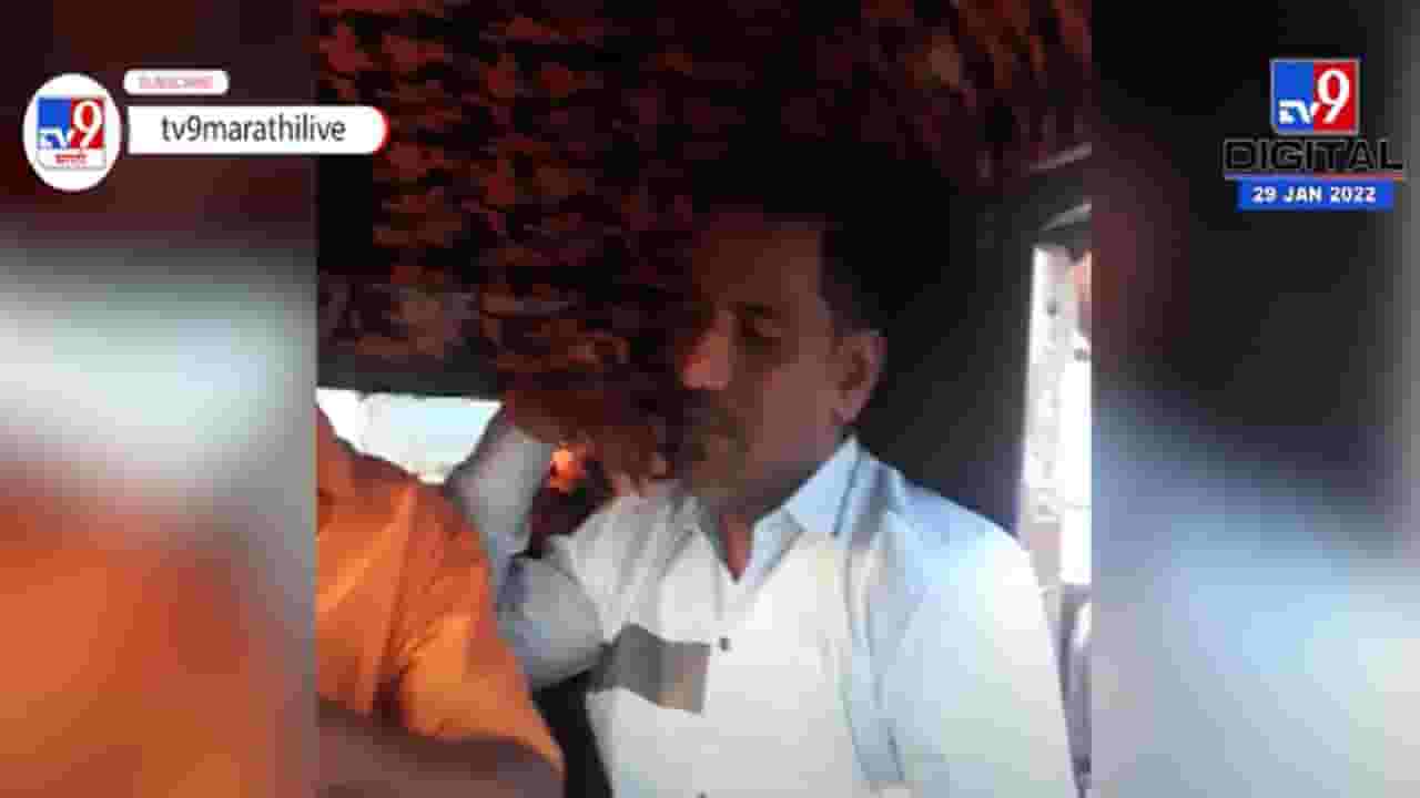 शरीरसुखाची मागणी करणाऱ्या शिवसेना विभागप्रमुखाला महिलेचा चोप