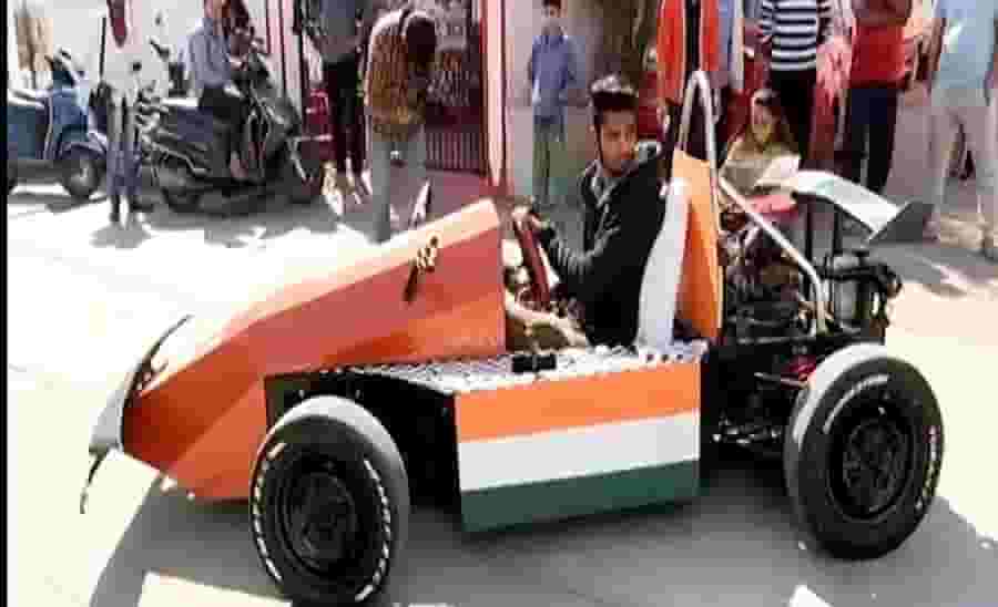 नागपूरच्या रँचोची कमाल, भंगार वापरुन बनवली रेसिंग कार