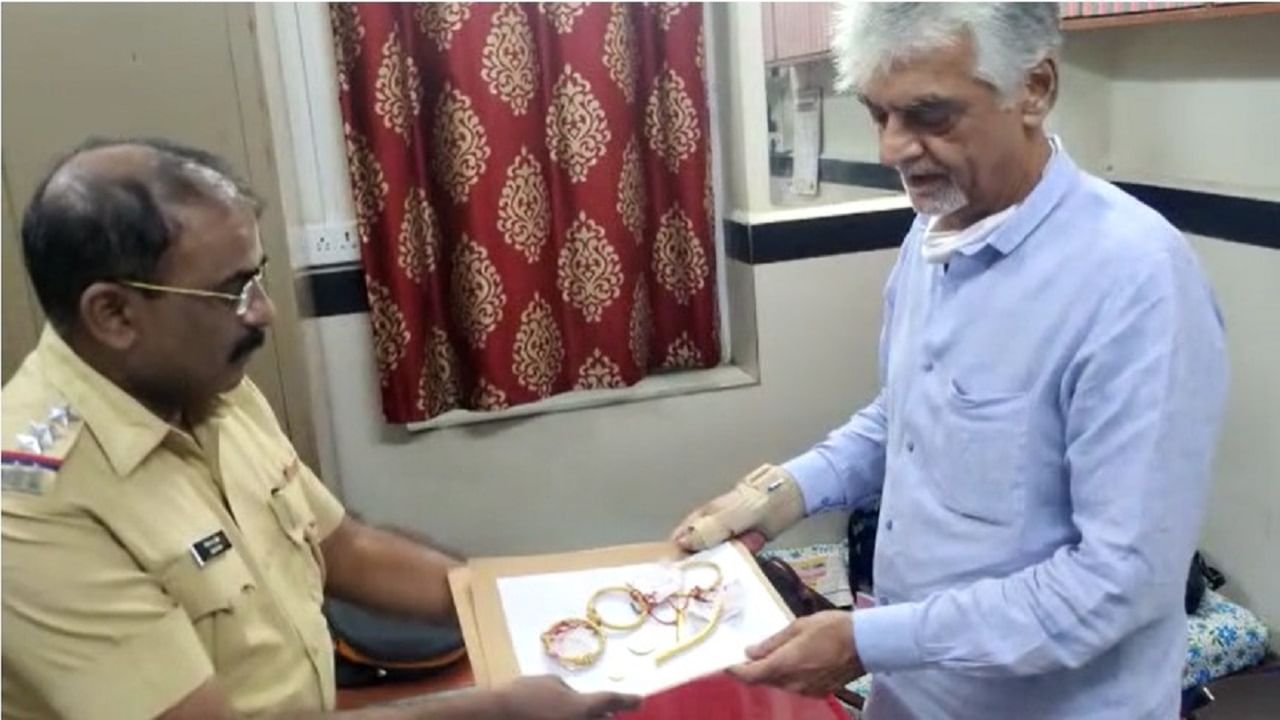 Mumbai Gold Return : तब्बल 22 वर्षांनंतर मिळवले चोरीचे सोने, मुंबई पोलिसांची कौतुकास्पद कामगिरी