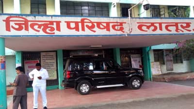 Latur: कर भरणा करणाऱ्या ग्रामपंचायतींचा असा हा गौरव, उद्दिष्टपूर्तीसाठी उरला महिना?