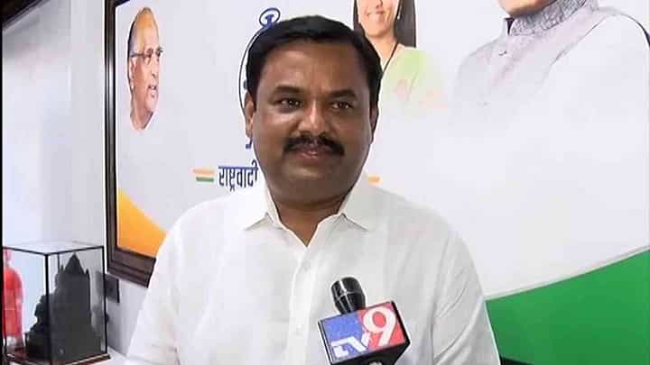 पुण्यात भाजपचे 16 नगरसेवक राष्ट्रवादीत प्रवेश करणार? अजित पवारांशी बैठक झाल्याचा शहराध्यक्षांचा दावा पुण्यात भाजपचे 16 नगरसेवक राष्ट्रवादीत प्रवेश करणार? अजित पवारांशी बैठक झाल्याचा शहराध्यक्षांचा दावा