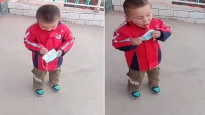 मास्क घालूनही चिमुकल्यानं खाल्लं लॉलीपॉप, असा अफलातून जुगाड पाहिला नसेल! Video Viral