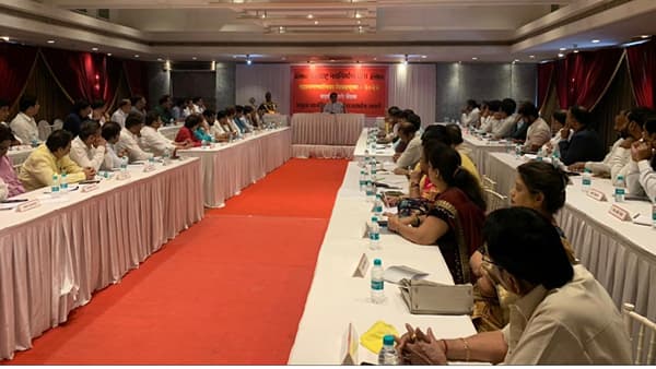 स्वबळावर लढू तयारीला लागा, राज ठाकरेंचे आदेश; महापालिका निवडणुकीसाठी मनसेची रणनिती ठरली