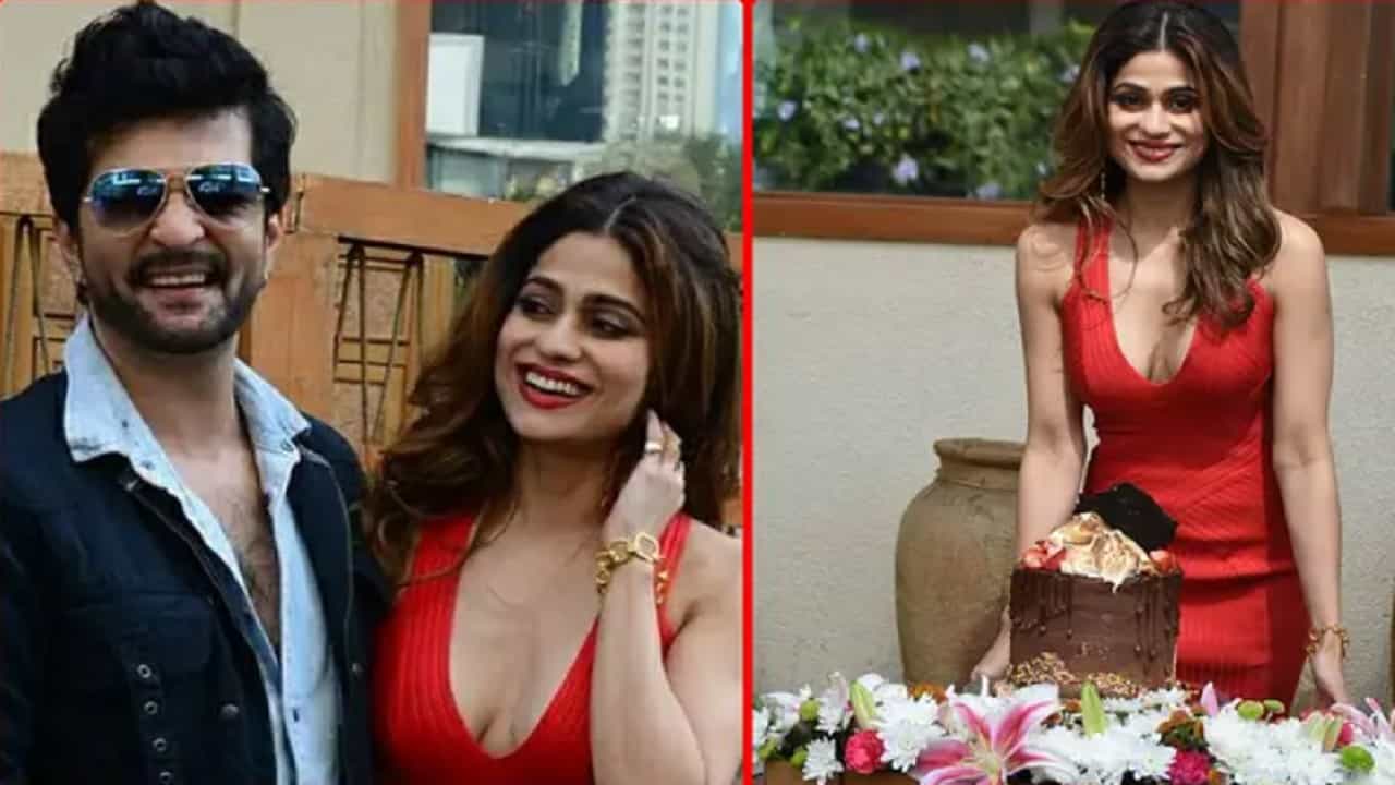 बिग बॉसची फायनलिस्ट आणि शिल्पा शेट्टीची बहीण शमिता शेट्टीने तिच्या वाढदिवसानिमित्त खास पार्टीचे आयोजन केले होते. या पार्टीमध्ये तिने तेजस्वी प्रकाश आणि करण कुंद्रा व्यतिरिक्त बिग बॉसच्या सर्व स्पर्धकांना आमंत्रित केले होते.