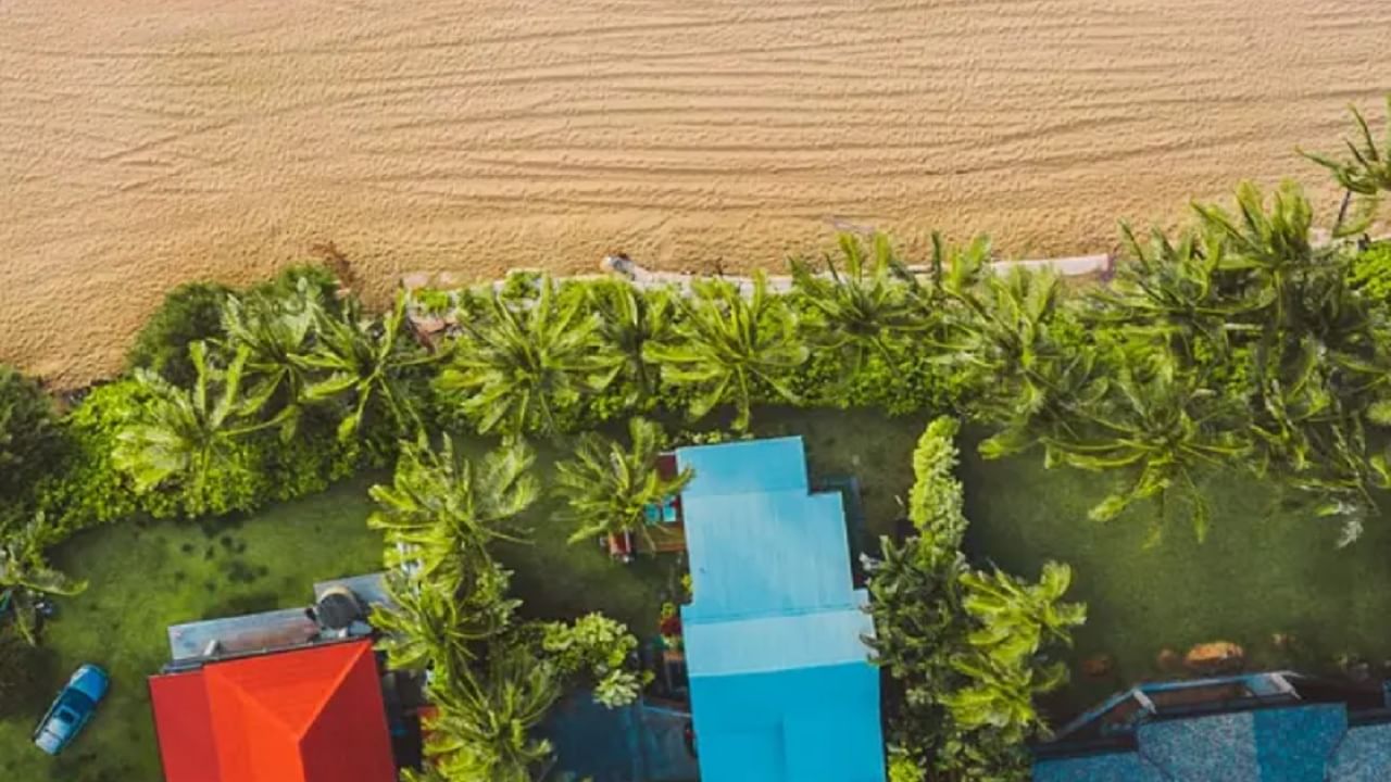 हॉलंट बीच खूप प्रसिद्ध आहे. जर तुम्हाला शांततेचे आणि निवांत क्षण घालवायचे असतील तर तुम्ही इथे जावे. विशेष म्हणजे या समुद्र किनारी खूप शांतता आहे.