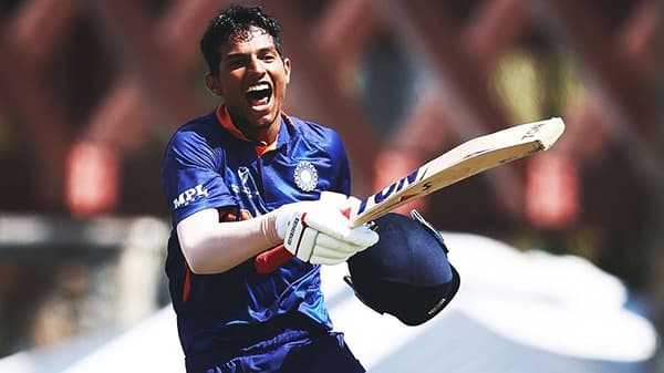 Ranji Trophy मध्ये अंडर 19 कॅप्टन यश धुलची तुफानी बॅटिंग, डेब्युमध्येच दोन्ही डावात सेंच्युरी