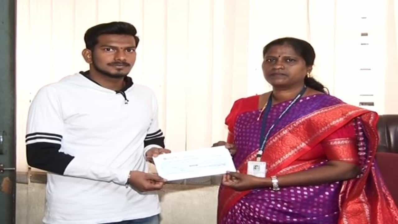 कोरोनामुळे मृत्यू झालेल्या अंगणवाडीसेविकेच्या वारसांना महिला व बालविकास विभागाची 50 लाखाची मदत