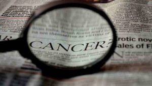 Health tips : 'या’ 3 कारणांमुळे वाढतो कॅन्सरचा धोका, आजच बदला आपल्या सवयी