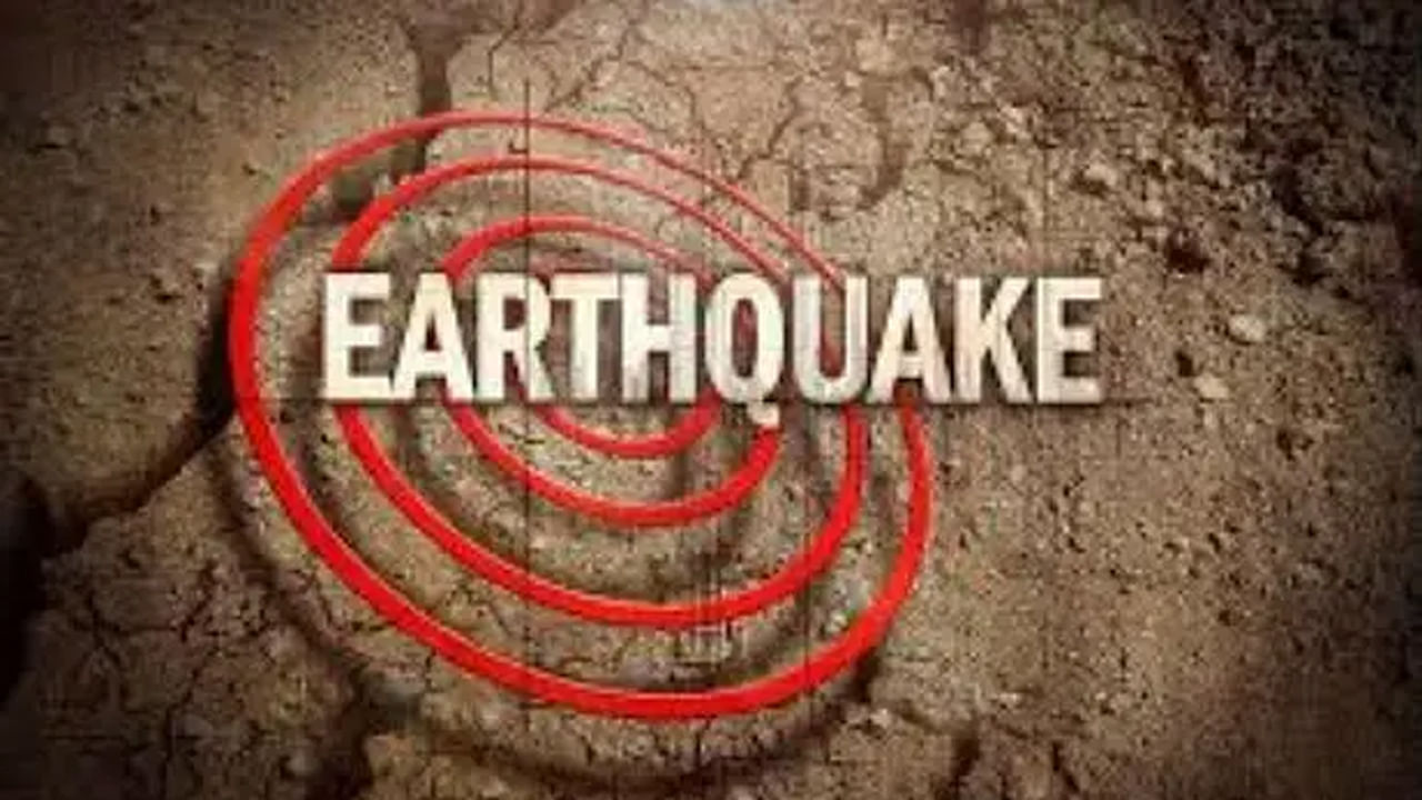 Earthquake: दिल्ली, जम्मू-काश्मीर, पंजाबसह उत्तर भारत भूकंपाने हादरला; भूकंपाचे धक्के बसताच नागरिक घरातून पळाले