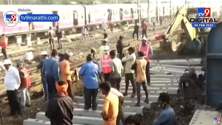 Thane | जम्बो मेगाब्लॉकमध्ये प्रवाशांची रिक्षाचालकांकडून लूट, कळवा ते ठाणे पायी प्रवास Thane | जम्बो मेगाब्लॉकमध्ये प्रवाशांची रिक्षाचालकांकडून लूट, कळवा ते ठाणे पायी प्रवास