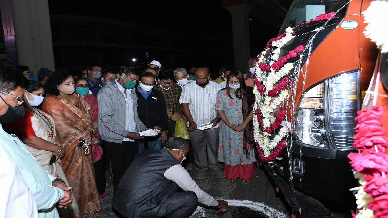 नागपुरातील रस्त्यांच्या सफाईसाठी मेकॅनिकल रोड स्विपिंग मशीन; रात्रीच्या वेळी होणार प्रमुख मार्गांची स्वच्छता