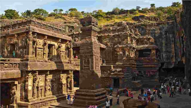 Aurangabad | कळसापासून पायापर्यंत कोरीव काम, जगप्रसिद्ध वेरुळ लेणी, सौंदर्य पाहण्यासाठी डोंगरावर रस्ता बांधणार