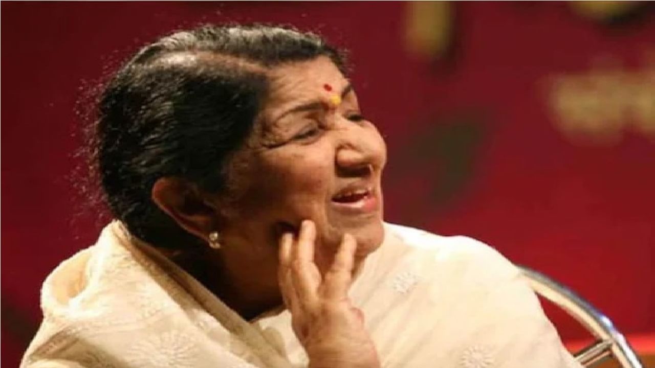 RIP Lata Mangeshkar : लता मंगेशकरांची टॉप 10 गाणी, स्वर्गीय सुरांची मैफल