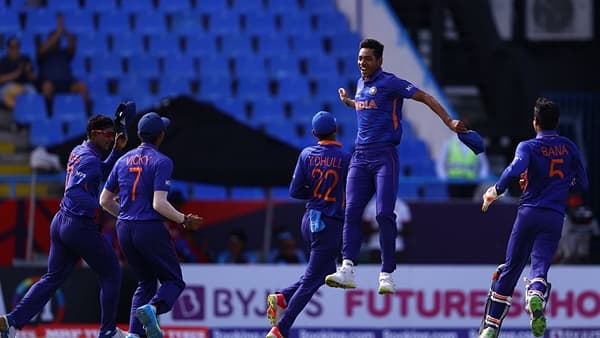 U19 World Cup : एकही सामना न खेळता दोन खेळाडू बनले वर्ल्ड चॅम्पियन, कोरोनाने हिरावली मोठी संधी