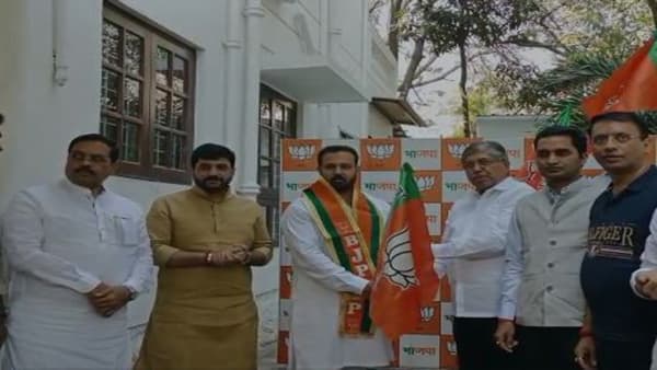 पुणे शहर काँग्रेसला खिंडार: कॉंग्रेस मनपा गटनेते अरविंद शिंदेंच्या कुटुंबातील त्या सदस्याचा भाजपात प्रवेश