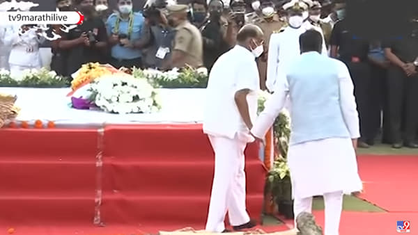 VIDEO: महाराष्ट्राची राजकीय संस्कृती का ग्रेट आहे? शरद पवार-गोयलांचा हा व्हिडीओ पाहिलात?