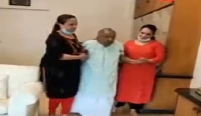 VIDEO:अखरेचा हा तुला दंडवत व्हिडिओ व्हायरल,अखरेचा  व्हिडिओ असल्याचा नेटिझन्सचा दावा