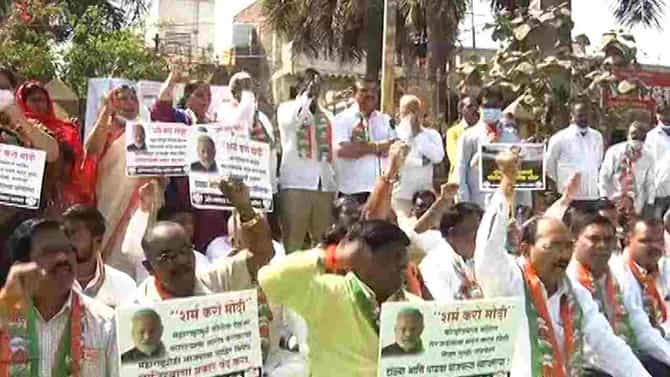 पंतप्रधानांच्या वक्तव्याविरोधात औरंगाबादेत निदर्शने, मुकुंदवाडीतील शिवरायांच्या पुतळ्यासमोर काँग्रेसची घोषणाबाजी