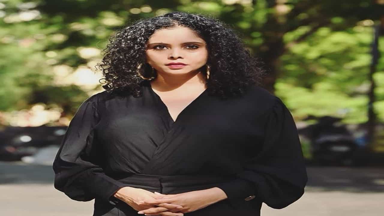 ईडीने मनी लाँड्रिंगच्या प्रकरणात वॉशिंग्टन पोस्टचे स्तंभलेखक राणा अय्युब यांचे 1.77 कोटी रुपये जप्त केले आहेत. यूपी पोलिसांना लिहिलेल्या तक्रारीत तक्रारदार विकास सांकृत्यायन यांनी आरोप केला होता की, राणा अय्युब यांनी केटोवर रिलीफच्या नावाखाली बेकायदेशीरपणे जनतेचा पैसा कमावला होता.