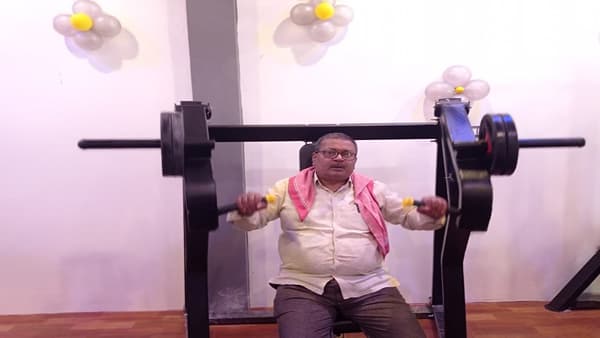 आमदार राजू कारेमोरेंनी गाळला जीममध्ये घाम, भंडारा जिल्ह्यात राष्ट्रवादीच्या बळकटीकरणाचे संकेत