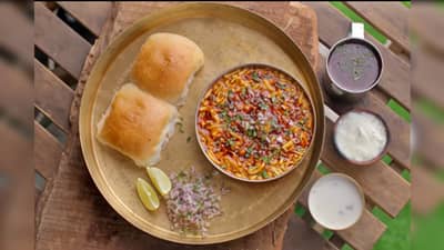 खवय्यांनो, अस्सल कोल्हापुरी झणझणीत पदार्थाचा हा Viral Video तुमच्यासाठी आहे; पाहा आणि ट्रायही करा