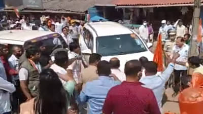 VIDEO: कुडाळ नगरपंचायतीच्या आवारात धुमशान, शिवसैनिक आणि राणे समर्थकांमध्ये तुफान राडा; दंगल नियंत्रण पथक तैनात