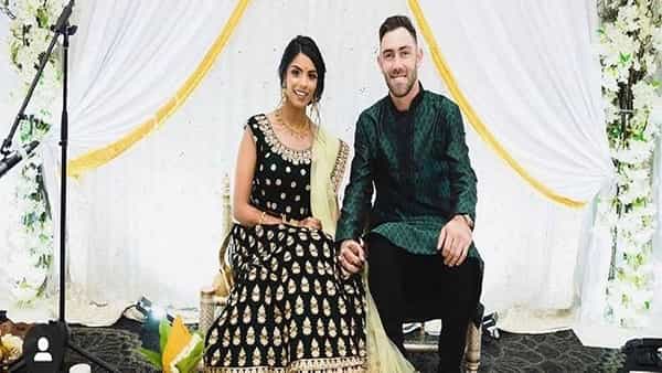 ऑस्ट्रेलियाचा स्टार खेळाडू ग्लेन मॅक्सवेल लवकरच विवाहबंधनात अडकणार आहे. भारतीय वंशाची त्याची गर्लफ्रेंड विनी रमन सोबत तो विवाहबद्ध होणार आहे. आंतरराष्ट्रीय क्रिकेट सामने, कोविड लॉकडाऊन यामुळे मॅक्सवेलचं लग्न रखडलं होतं.