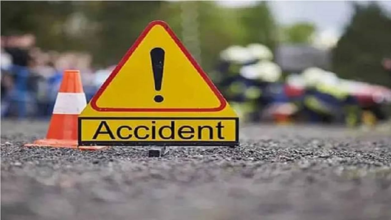 दुचाकी स्लीप होऊन चालक कंटेनरच्या चाकात अडकला; मुंबई-नाशिक महामार्गावर भीषण अपघात