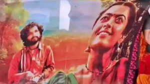 Pushpa सिनेमातली गाणी झाली, रील्स झाले, डायलॉग्सही झाले; आता हे काय नवीनच? पाहा 'हा' Viral Video