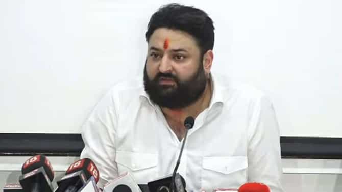 कंगना रणौत, नारायण राणे यांच्यानंतर मोहित कंबोज BMC च्या निशाण्यावर, पालिकेला अतिरिक्त बांधकामाचा संशय