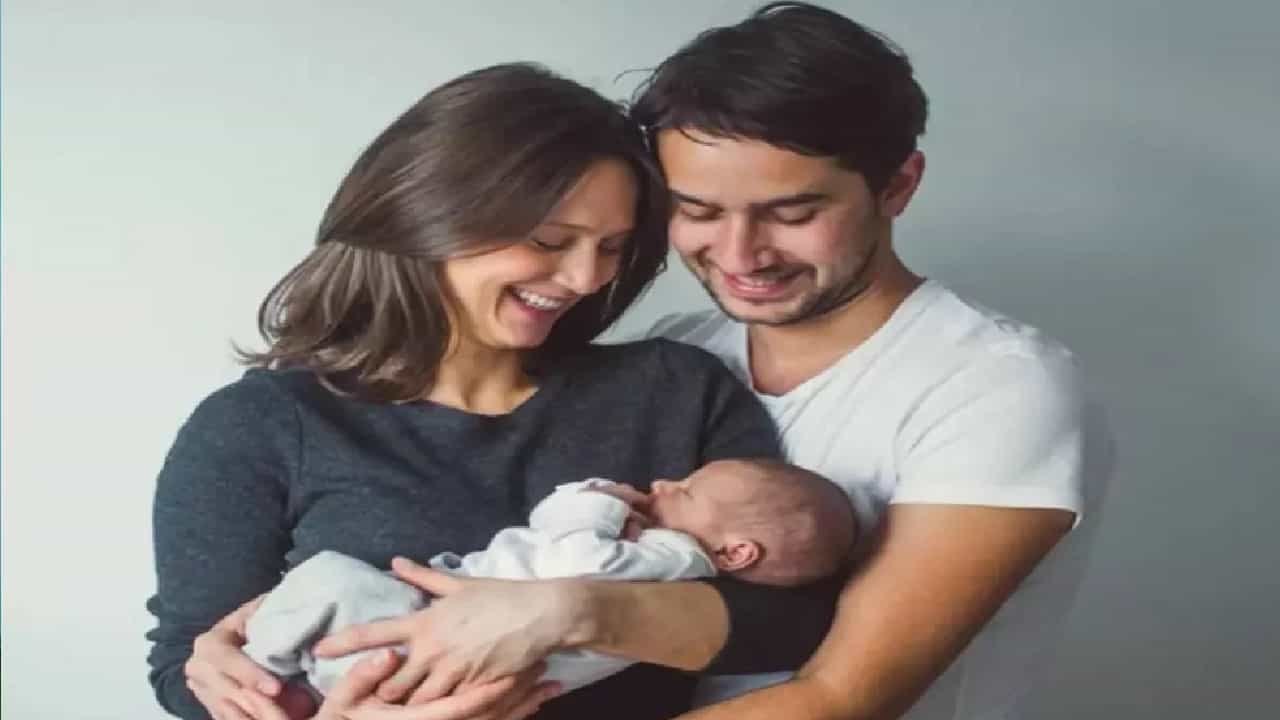 प्रथमच पालकत्व अनुभवताय? तुमच्या लहानग्यांसाठी या गोष्टींकडे दुर्लक्ष करु नका...