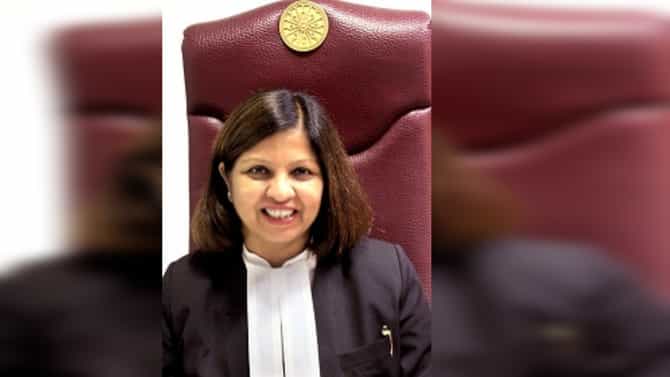 Delhi high court : ही खुर्ची सरसाठी आहे? Justice Rekha Palli यांनी वकिलाला दिला सल्ला; वाचा रंचक वृत्त