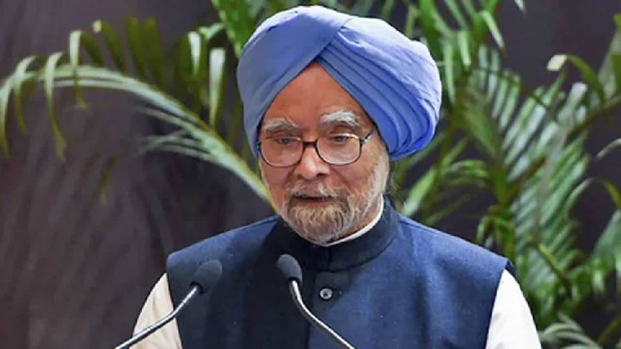 Punjab Election 2022: गळाभेट आणि बिर्याणी खाल्ल्याने संबंध सुधारत नाहीत, मनमोहन सिंग यांची मोदींवर बोचरी टीका