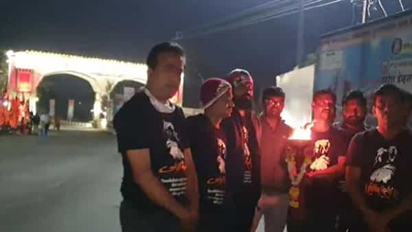 19 फेब्रुवारी’ अर्थात (Chhatrapati Shivaji Maharaj) छत्रपती शिवाजी महाराज यांचा जन्मोत्सव. फेब्रुवारी महिना उजाडताच शिवभक्तांना या उत्सवाचे वेध लागतात. महाराष्ट्राचे आराध्यदैवत असलेल्या छत्रपतींचा हा उत्सव केवळ राज्यापूरताच मर्यादीत राहिलेला नाही तर परराज्यात जगभरात पसरला आहे.