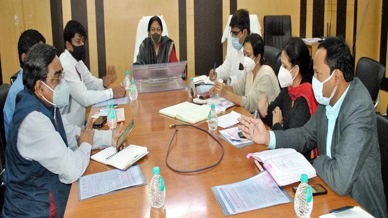 ज्येष्ठ नागरिकांसाठी राष्ट्रीय वयोश्री योजना, कोणकोणत्या वस्तूंचे होणार वाटप, नागपूरच्या जिल्हाधिकाऱ्यांनी दिली माहिती ज्येष्ठ नागरिकांसाठी राष्ट्रीय वयोश्री योजना, कोणकोणत्या वस्तूंचे होणार वाटप, नागपूरच्या जिल्हाधिकाऱ्यांनी दिली माहिती