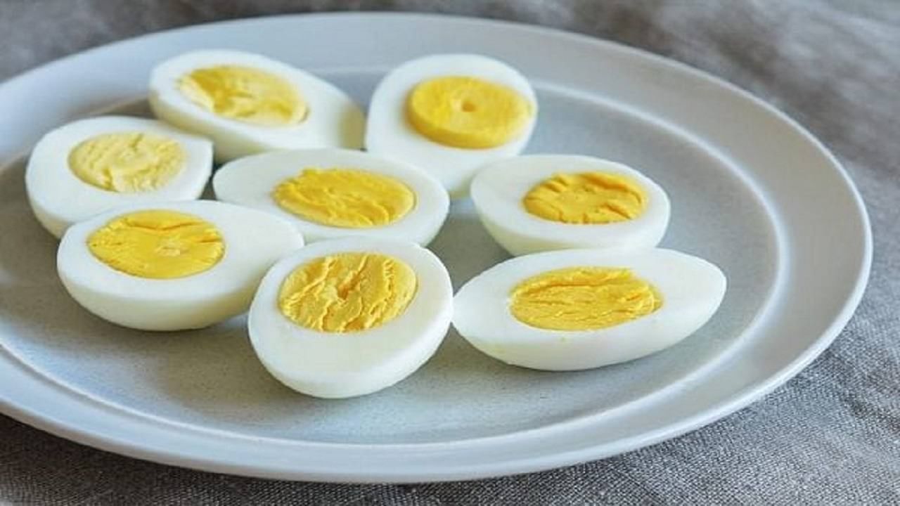 Health care | नेहमी अंडी खाताय?, अतिरेक झाल्यावर होऊ शकतो जीवघेणा गंभीर आजार!