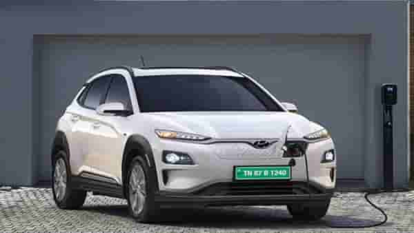 latest electric car : कार ऑफ द इयर ठरलेल्या ‘या’ इलेक्ट्रिक कारची बुकींग 26 मेपासून होतेय सुरु