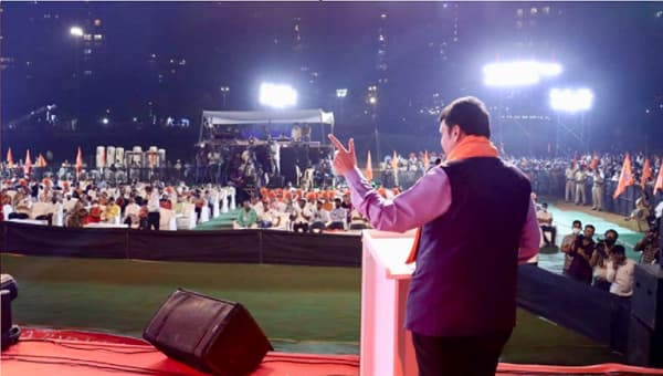 “आता भगव्याची जबाबदारी आमची”, फडणवीस गरजले