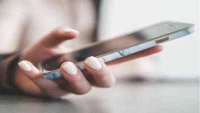 तुमच्या हातातील मोबाईलने होऊ शकतो घात, जाऊ शकते तुमची नोकरी!