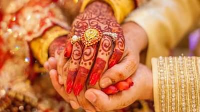 आम्ही लग्नाळू... 22-2-22 तारखेचा अनोखा मेळ साधून 45 जोडपी होणार विवाहबद्ध; ठाण्याच्या उपनिबंधक कार्यालयात लगीनघाई